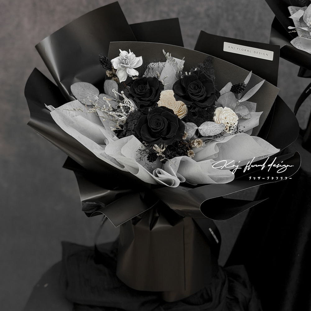 霸氣黑三朵永生玫瑰花束