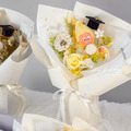 星星人畢業永生花束（附提袋）_5
