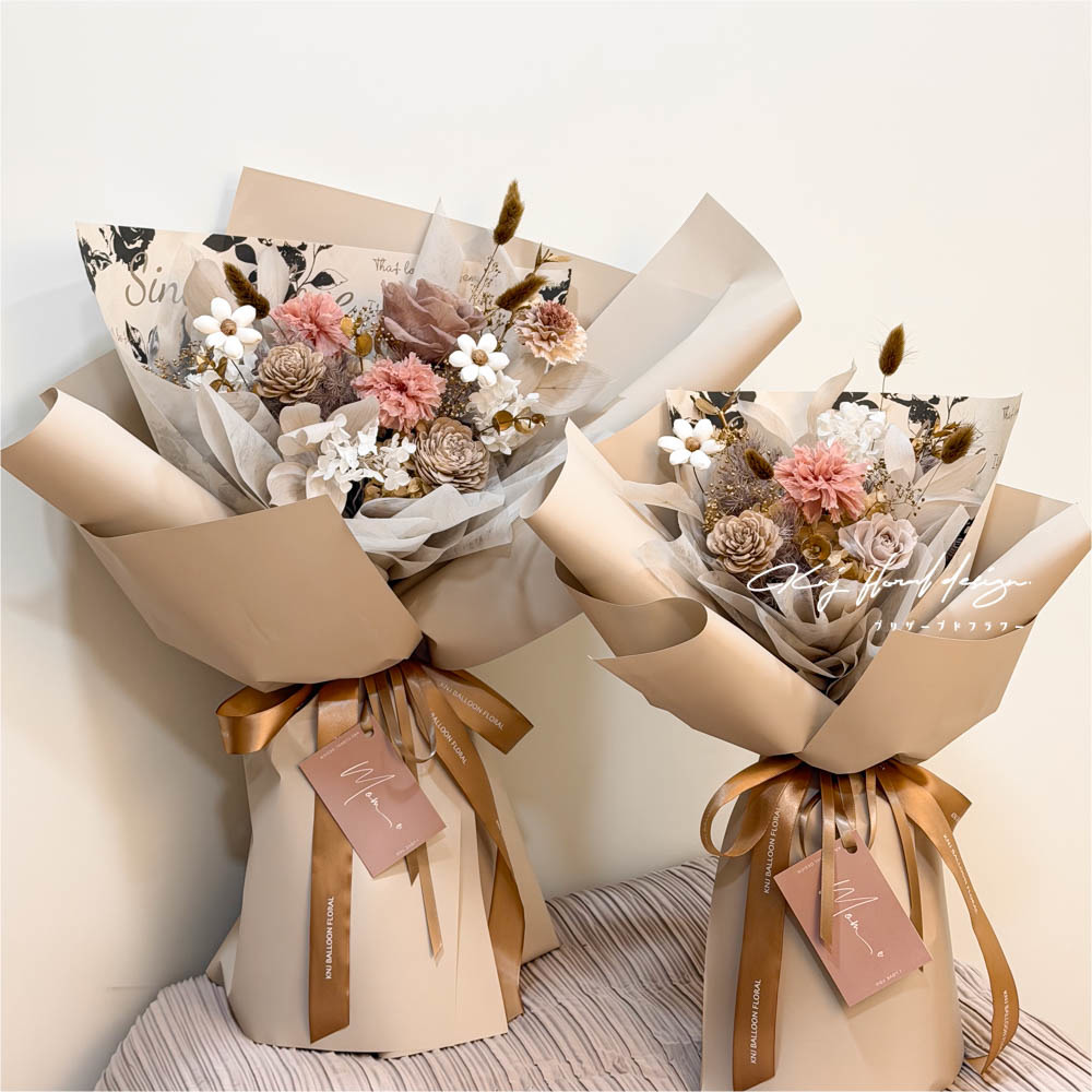 MOTHER'S DAY 柔霧奶茶康乃馨花束