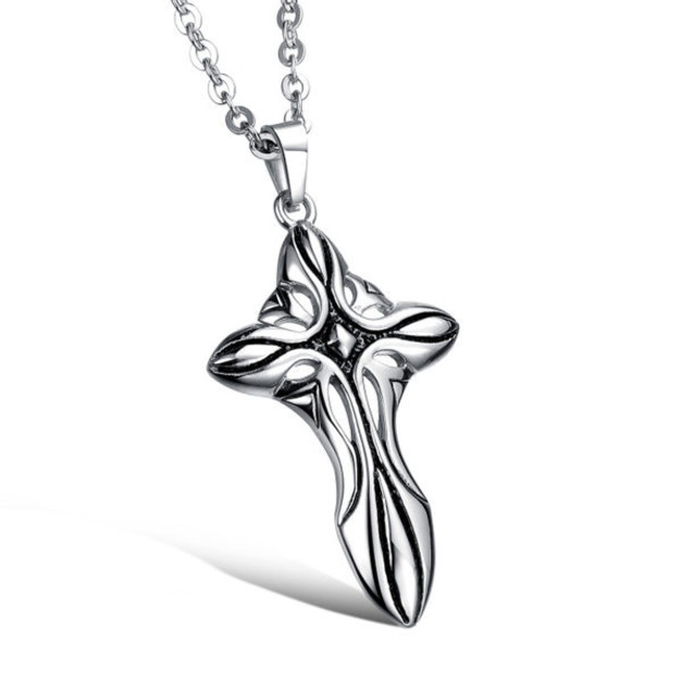 十字架雕花男士鈦鋼項鍊 live