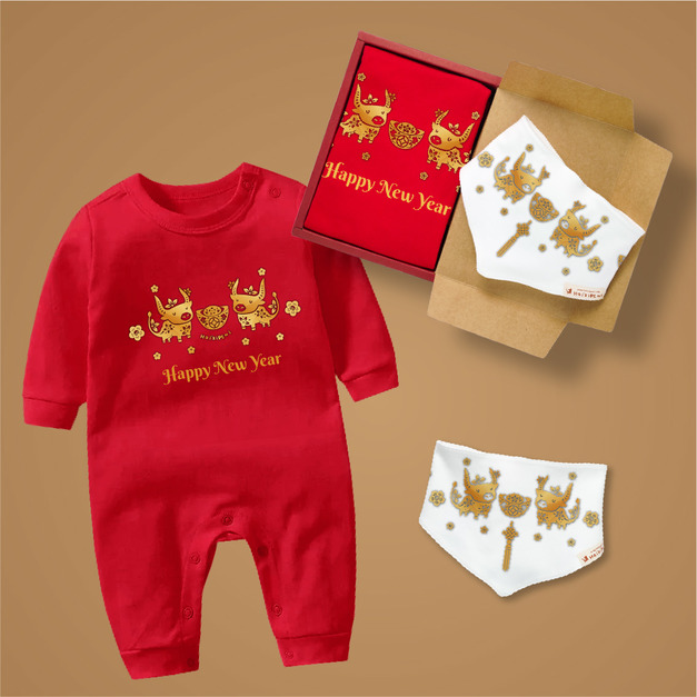 金牛進寶 嬰兒禮盒2件組 長袖連身衣紅+三角巾 寶寶姓名客製