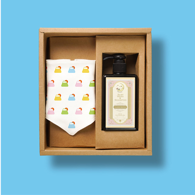 QQ富士山 三角巾/口水巾/領巾+沐浴洗髮露  2件組禮盒