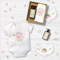 花見寶寶 櫻花 短袖包屁衣 三角巾 沐浴露 3件組禮盒