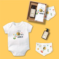 BEE哈尼小蜜蜂 短袖包屁衣+ 三角巾+沐浴露 3件組禮盒 寶寶 嬰兒 滿月