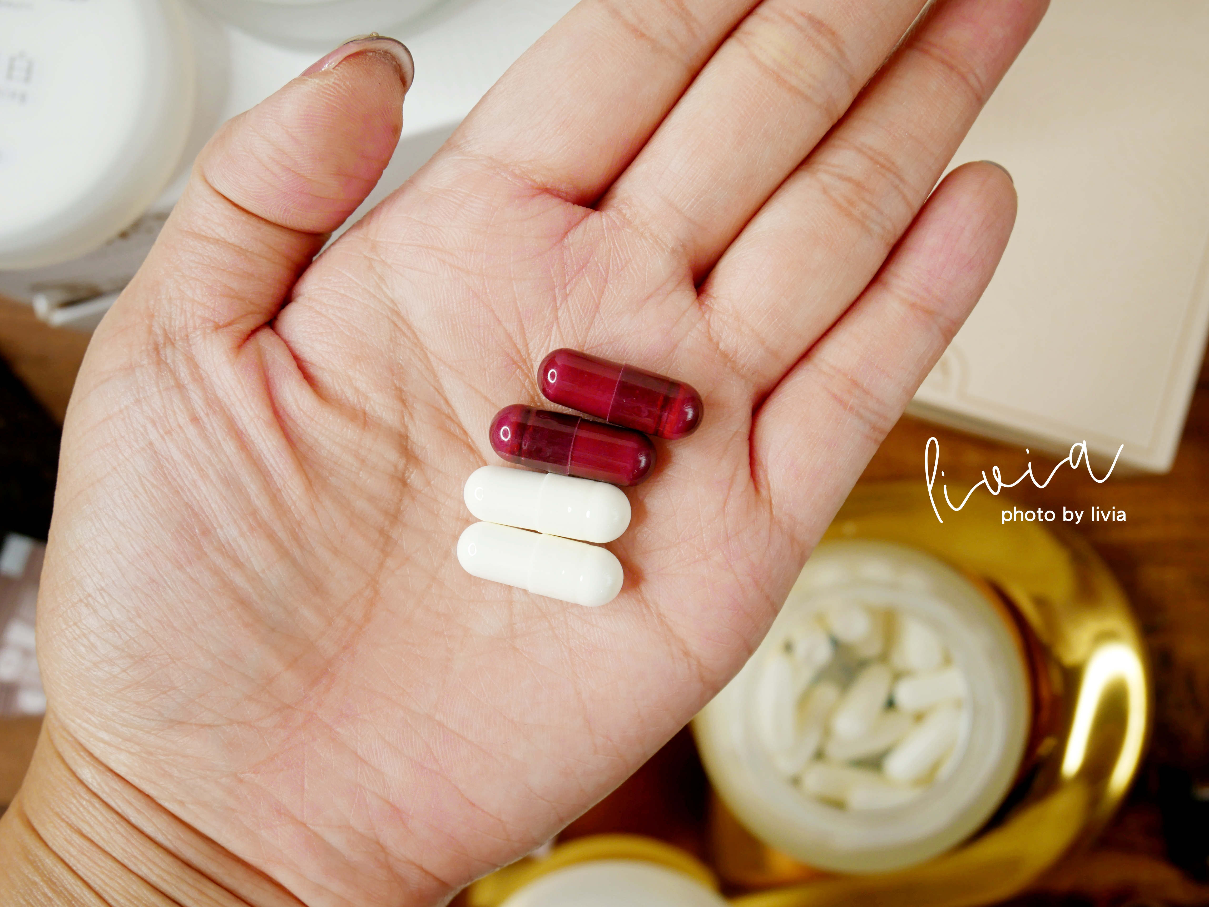 Greengold肽白、膠原蛋白、穀胱甘肽、美白推薦、防曬推薦、肌膚亮白、保濕透亮、保健食品、黑色素沉澱、皮膚乾燥、賽洛美、膠原蛋白推薦、肌膚保水、毛孔緊緻、水潤澎彈、保濕澎潤、美白保濕、二胜肽、玻尿酸、保健食品、膠原蛋白流失、皮膚乾燥、保養、葡萄籽、維他命C、橙皮苷、蝦紅素、紫外線、美白產品，成分來源標示清楚，斑點、肌膚膚色不均、快速老化、抗老、暗沉無光、HA、緊實Q彈、增添水潤光、哺乳、曬黑、痘疤、彈性、光澤透亮、抑制黑色素，穀胱甘肽可以幫助睡眠，除了幫助身體代謝排除壞物質，這居然還是美白針裡面的主成分，水嫩感、白淨度提升，健康美，光采亮澤、容光煥發，也更白淨漂亮，40年的日本原廠，也是高純度的天然圓酵母，還有專利認證葡萄籽及維他命C添加，幫助穀胱甘肽更容易吸收!  添加口服防曬成分「蝦紅素與橙皮苷」19項原料認證，原料有認證的品牌，滑嫩細緻潤白，攝取圓酵母，添加牛奶鈣加速吸收調和