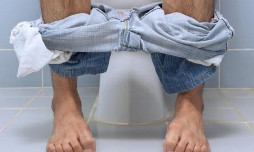 偷偷吃了一些奇怪的食品，看看能不能快速的瘦下來，但就是...肚子異常的絞痛，瘋狂的拉肚子，不但沒有瘦下來，還差點搞壞身體...