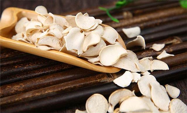 中醫不老的黑髮傳說：白首烏功效秘密大解析