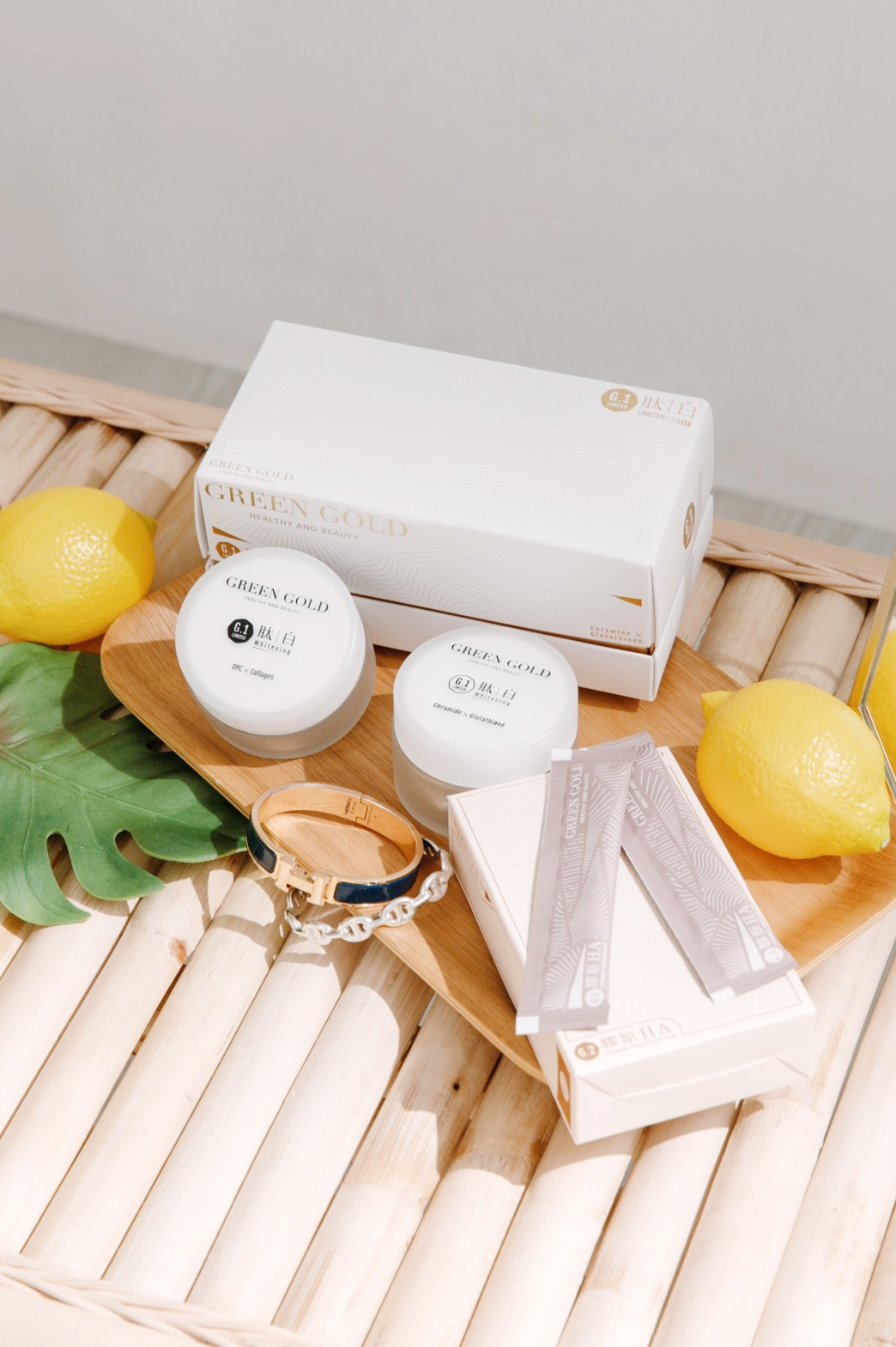 Greengold肽白、膠原蛋白、穀胱甘肽、美白推薦、防曬推薦、肌膚亮白、保濕透亮、保健食品、黑色素沉澱、皮膚乾燥、賽洛美、膠原蛋白推薦、肌膚保水、毛孔緊緻、水潤澎彈、保濕澎潤、美白保濕、二胜肽、玻尿酸、保健食品、膠原蛋白流失、皮膚乾燥、保養、葡萄籽、維他命C、橙皮苷、蝦紅素、紫外線、美白產品，成分來源標示清楚，斑點、肌膚膚色不均、快速老化、抗老、暗沉無光、HA、緊實Q彈、增添水潤光、哺乳、曬黑、痘疤、彈性、光澤透亮、抑制黑色素，穀胱甘肽可以幫助睡眠，除了幫助身體代謝排除壞物質，這居然還是美白針裡面的主成分