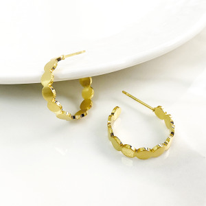 霧面金色小圈鋼耳環