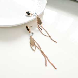 小鑽葉形純鋼耳環