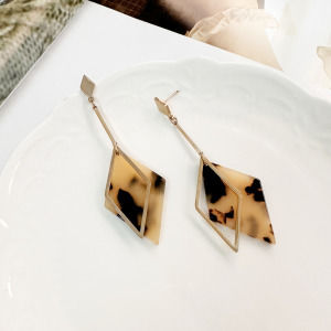 菱形豹紋純鋼耳環