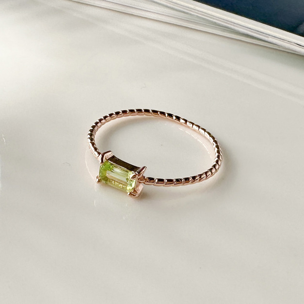 天然石│長方橄欖石 ‧ 純銀戒指