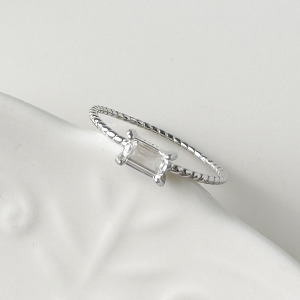天然石│長方白水晶 ‧ 純銀戒指