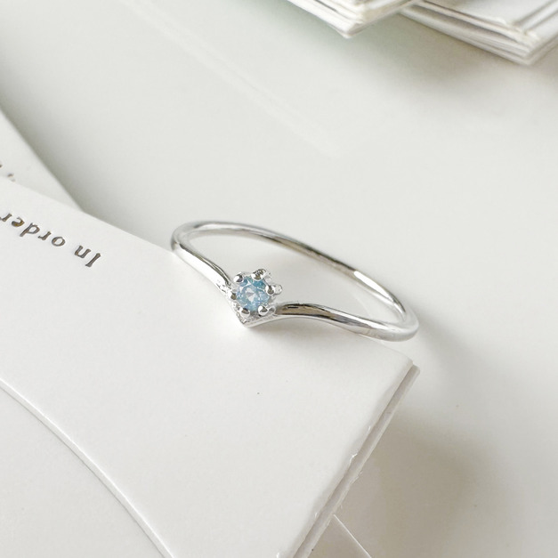 天然石│優雅V型托帕石尾戒 ‧ 純銀戒指