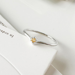 天然石│優雅V型黃水晶尾戒 ‧ 純銀戒指