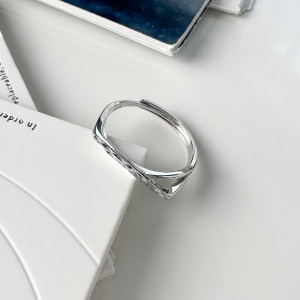 光刻交錯 ‧ 純銀戒指