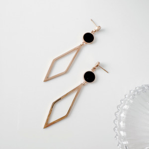 菱形純鋼鏤空耳環