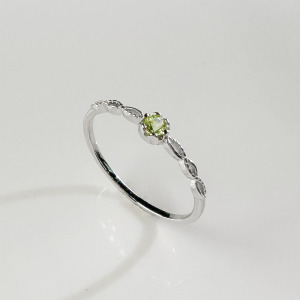 天然石│美好時光橄欖石 ‧ 純銀戒指