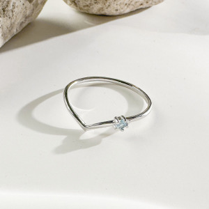 天然石│托帕石V字尾戒 ‧ 純銀戒指