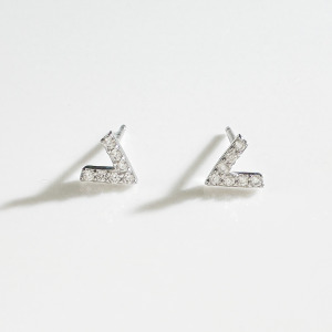 V字小鑽 ‧ 純銀耳環
