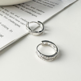 扭轉鑽圈 ‧ 純銀耳環