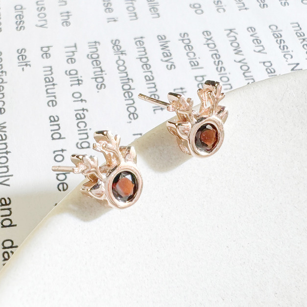 天然石│石榴石小麋鹿 ‧ 純銀耳環