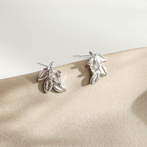 天然石│白水晶月桂女神 ‧ 純銀耳環