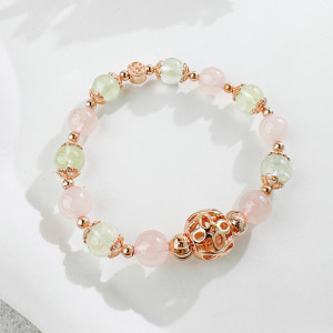 天然石│粉水晶 ‧ 葡萄石│花葉相映 ‧ 水晶手串