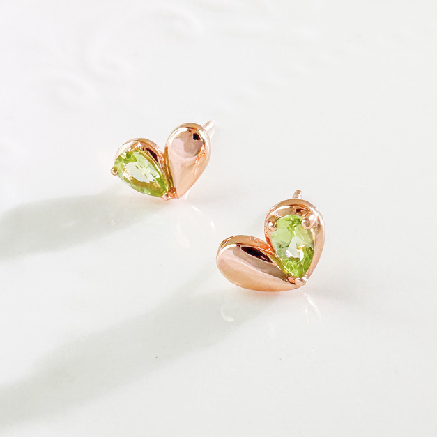 天然石│橄欖石片片真心 ‧ 純銀耳環