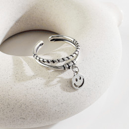 微笑垂墜 ‧ 純銀戒指