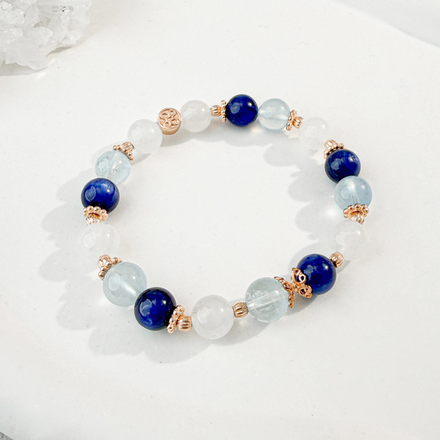 天然石│藍晶石 ‧ 月光石 ‧ 海藍寶│雲淡風和 ‧ 水晶手串
