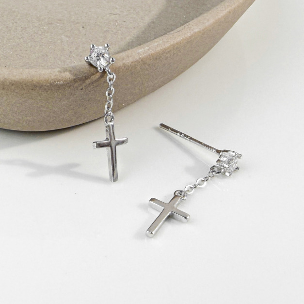 垂墜十字架 ‧ 純銀耳環