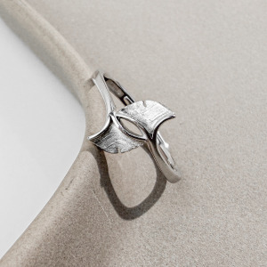 簡約銀杏 ‧ 純銀戒指