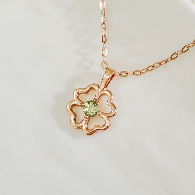 天然石│橄欖石守護幸運草 ‧ 純銀項鍊