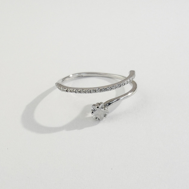 排鑽星辰 ‧ 純銀戒指