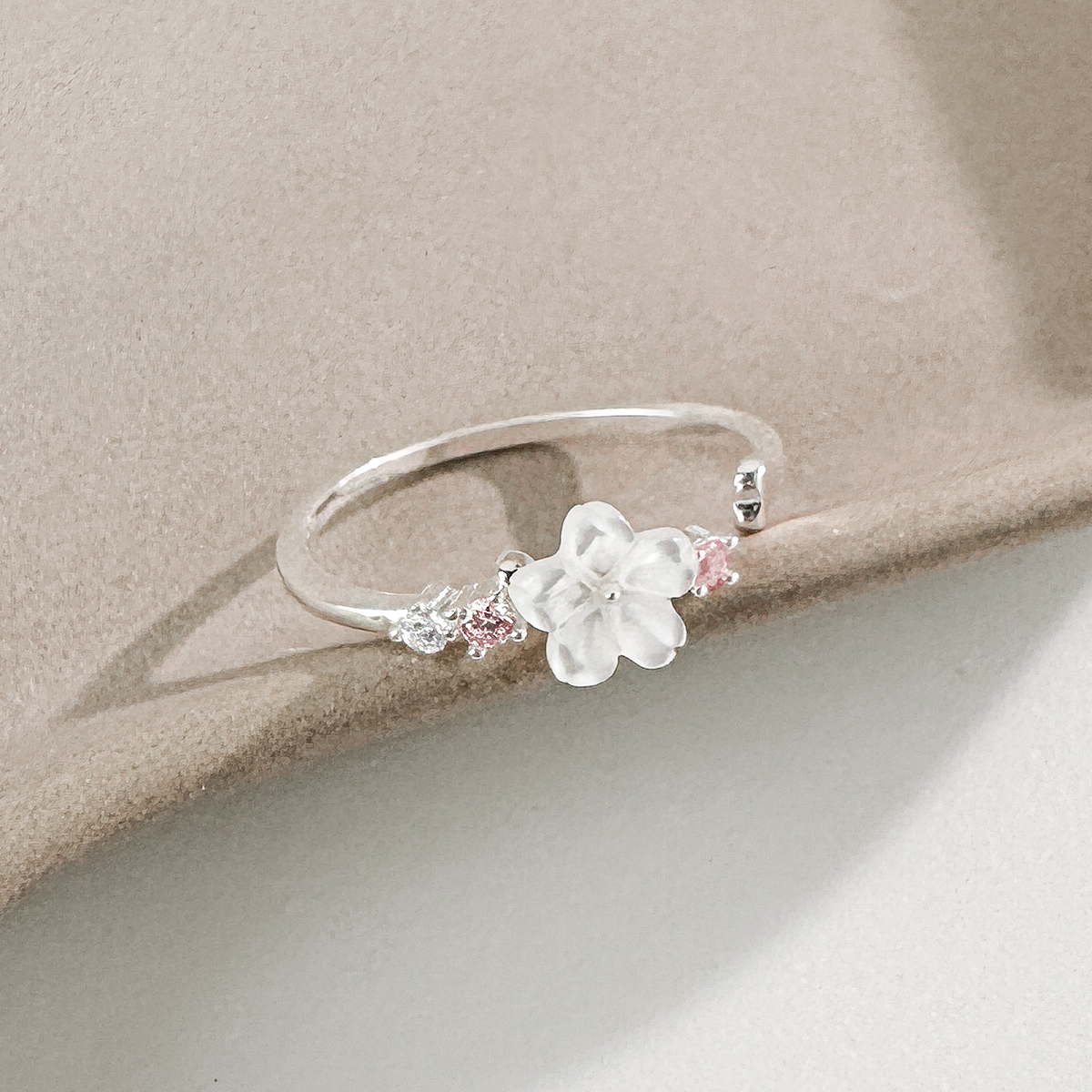 白花粉鑽 ‧ 純銀戒指