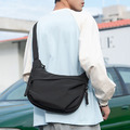 【BONum】中性加厚耐磨單肩餃子包 斜背包_5