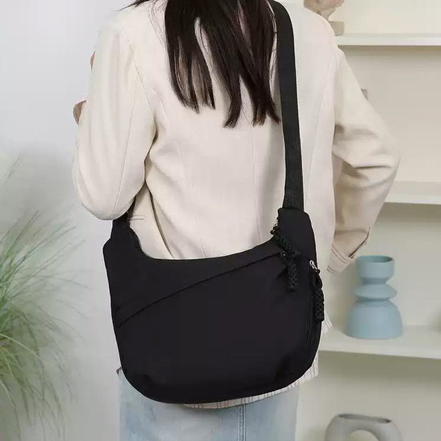 【BONum】中性加厚耐磨單肩餃子包 斜背包