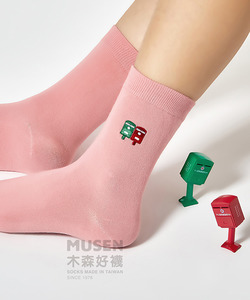 台灣印象刺繡襪-郵筒 長襪|中筒襪|男女同款