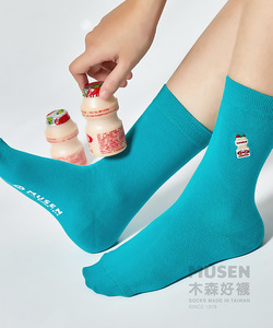 台灣印象刺繡襪-多多 長襪|中筒襪|男女同款