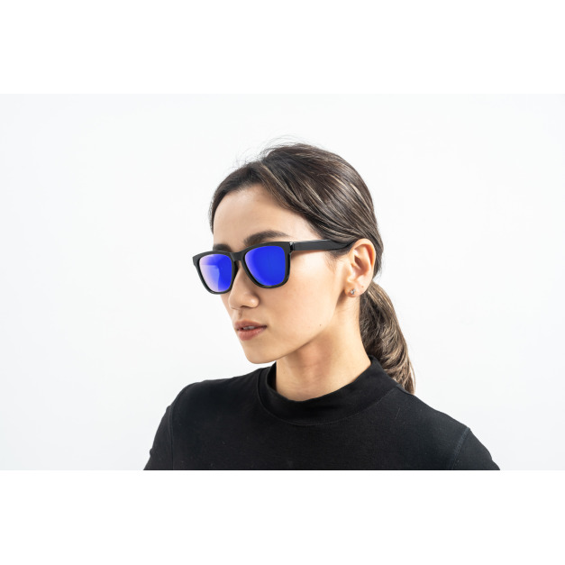 2is BradP 太陽眼鏡│亮面黑色框│藍色反光鏡片│UV400