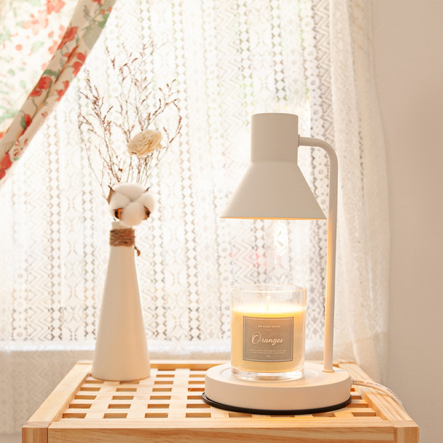 【限時免運】朵納香氛融蠟薰香燈 白色 (蠟燭燈/香氛燈) 不含蠟燭