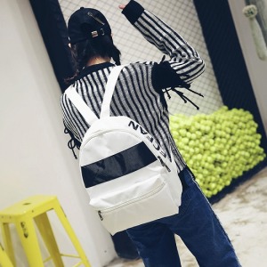 黑白撞色情侶後背包-DoubleBear