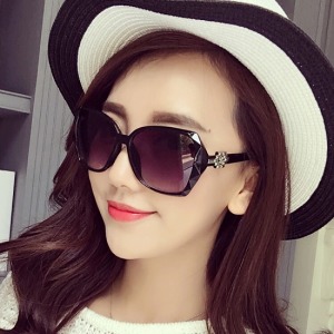 不規則邊框拼接花樣墨鏡-DoubleBear