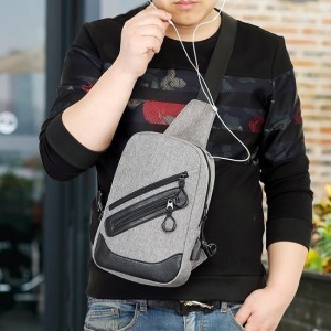 超智能外置充電胸包-DoubleBear