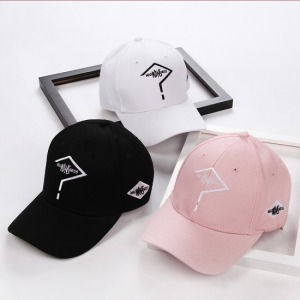 歐美風問號刺繡老帽-DoubleBear