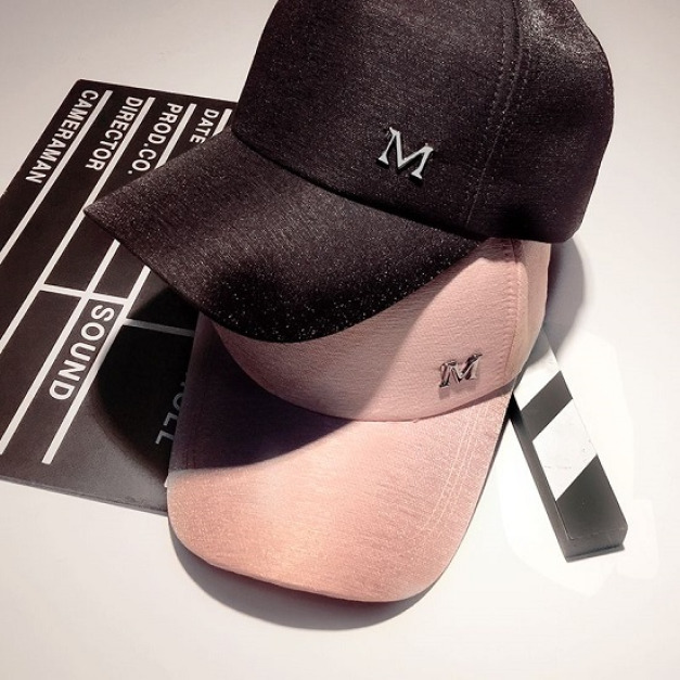 大寫字母M拼接金蔥老帽-DoubleBear