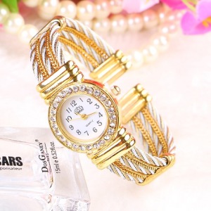 新款鑲鑽手環是手錶-DoubleBear