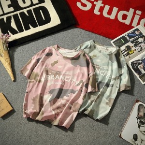 叢林迷彩拼接英字情侶短T-DoubleBear