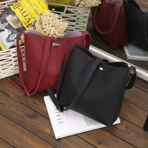 純色荔枝紋水桶包-Double Bear